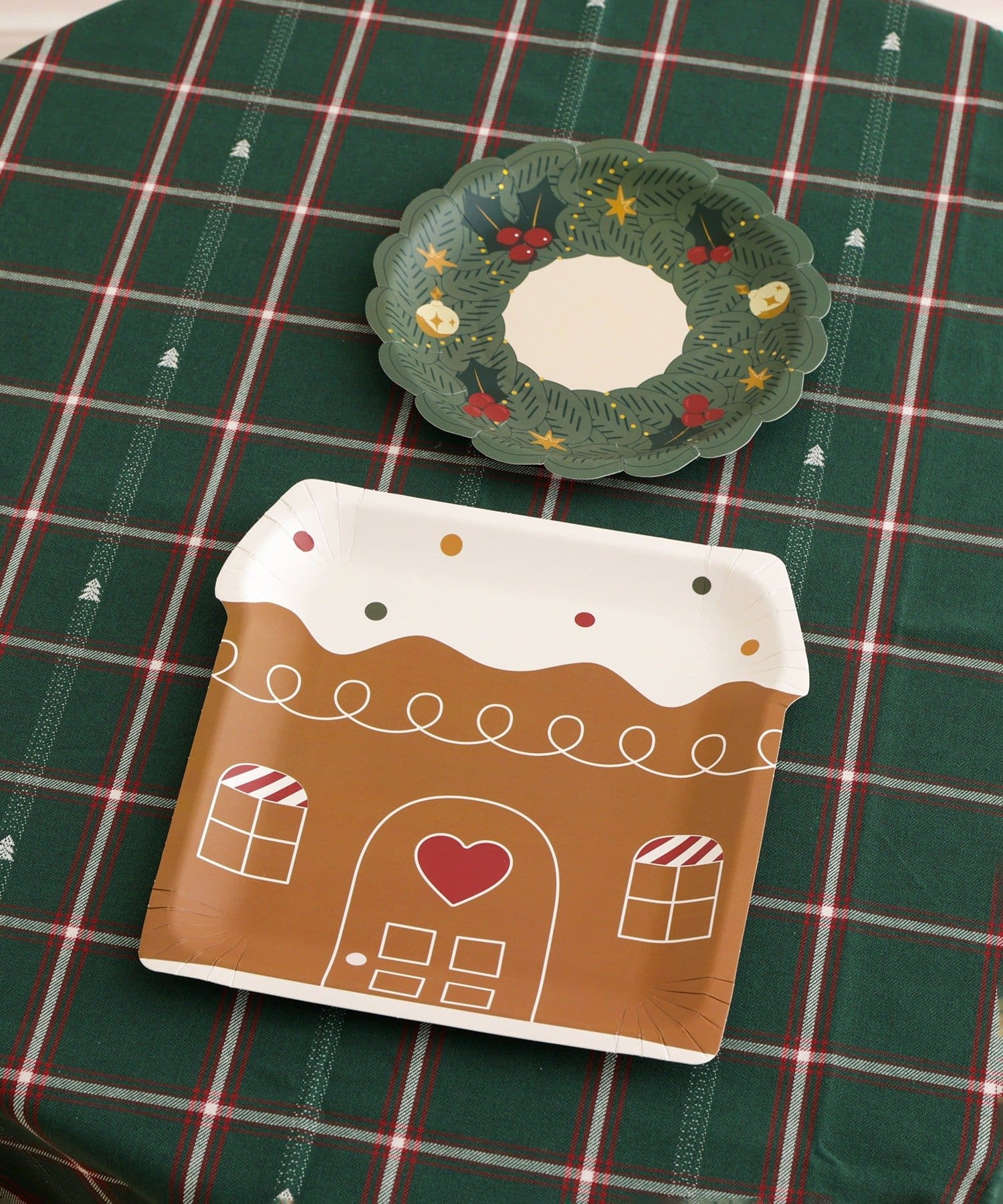 Disposable Christmas Paper Plates (2 designs)