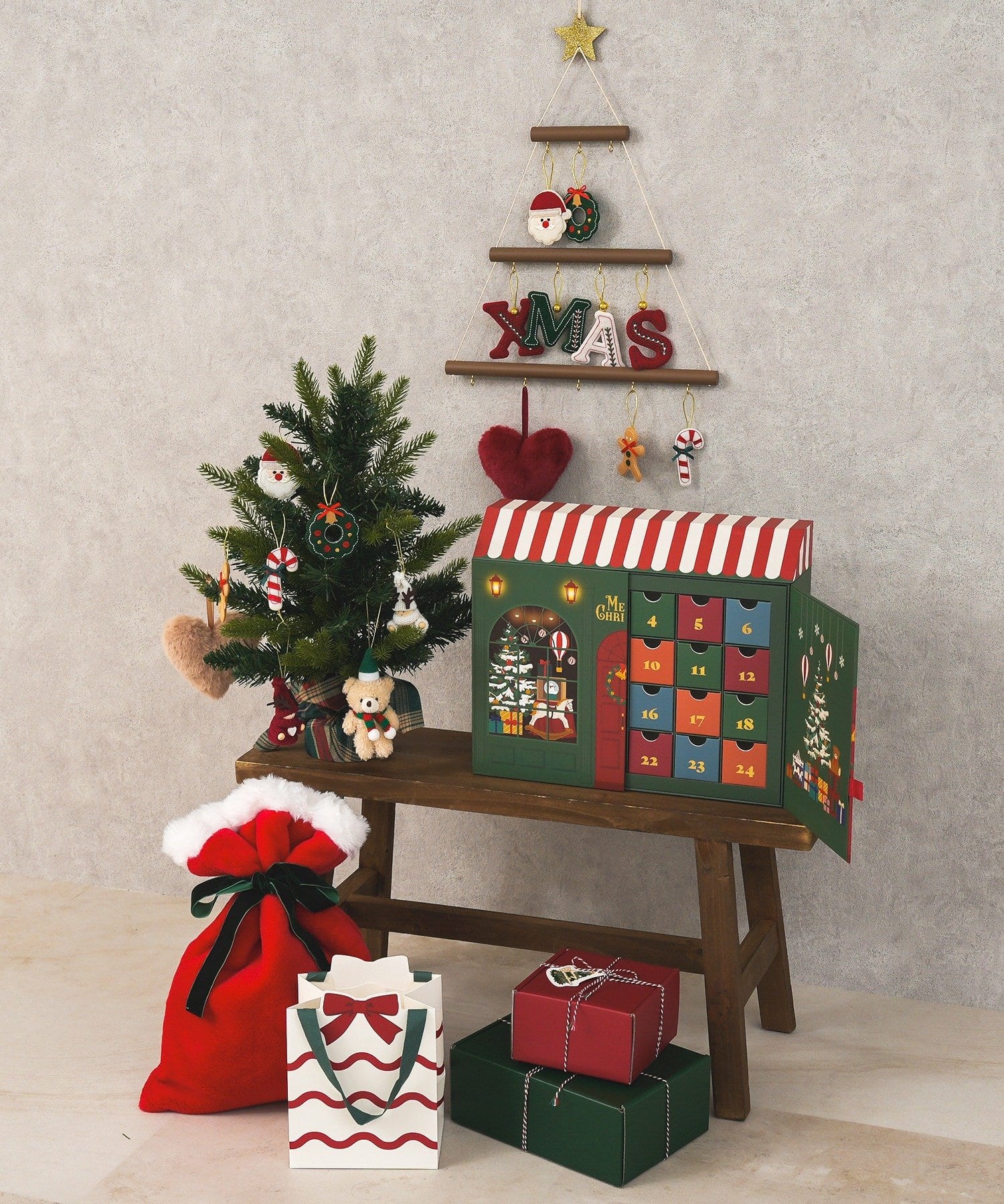 Christmas Wall Tree with Set of 4 Felt Ornaments